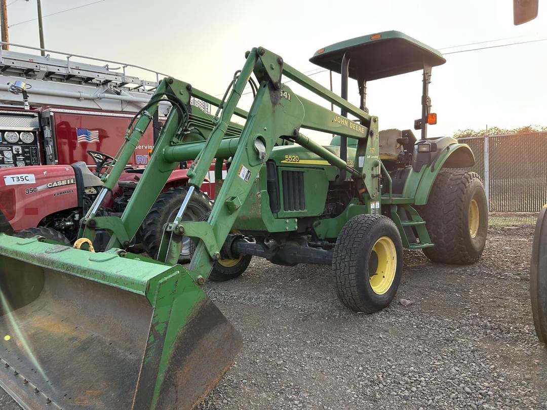 Image of John Deere 5520 Primary image