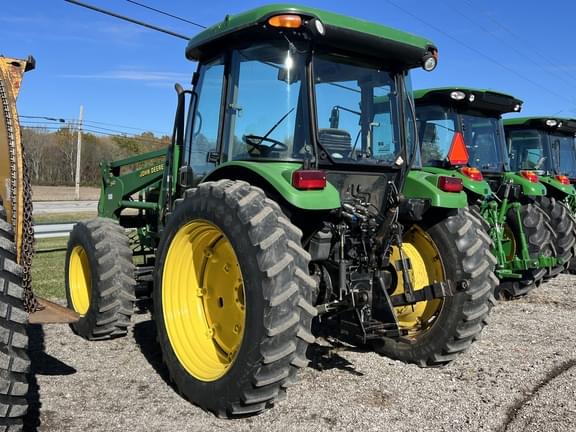 Image of John Deere 5520 equipment image 4