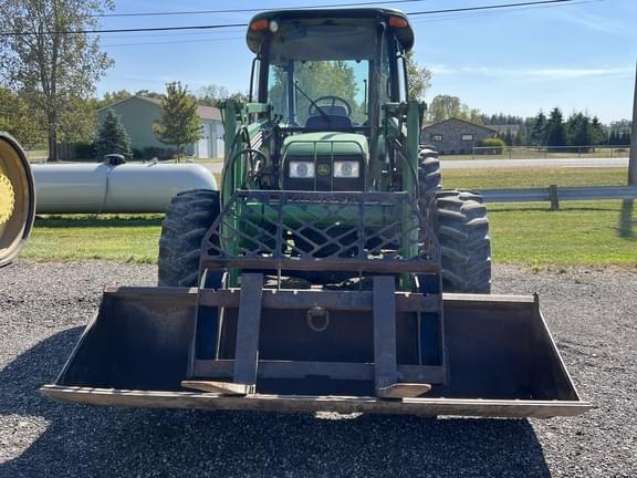 Image of John Deere 5520 equipment image 2