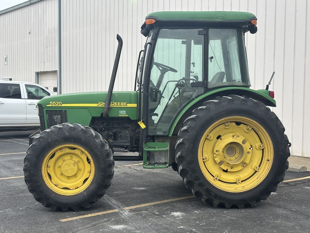 Main image John Deere 5520