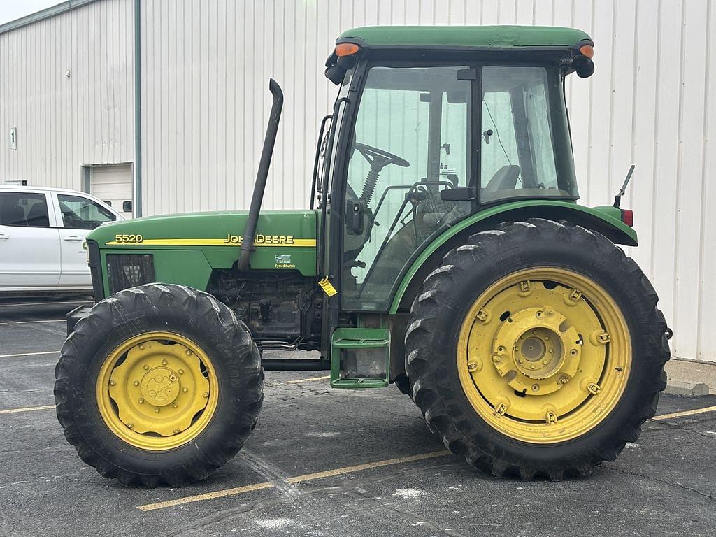 Image of John Deere 5520 Primary image