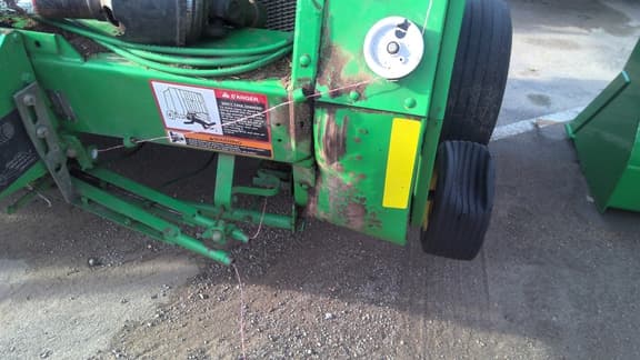 Image of John Deere 557 equipment image 3
