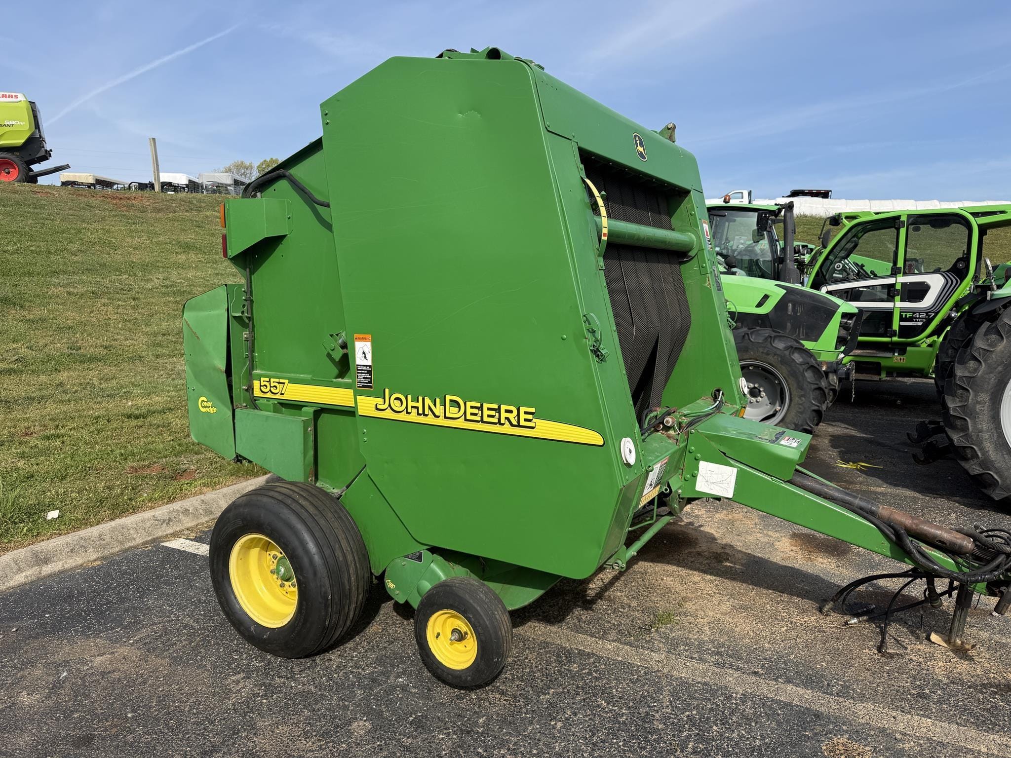 2002 John Deere 557 Equipment Image0