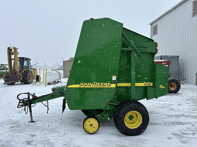 Image of John Deere 567 equipment image 1