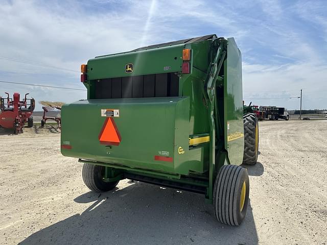 Image of John Deere 567 equipment image 2