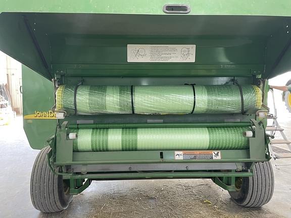 Image of John Deere 567 equipment image 4