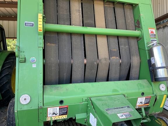 Image of John Deere 567 MegaWide equipment image 3