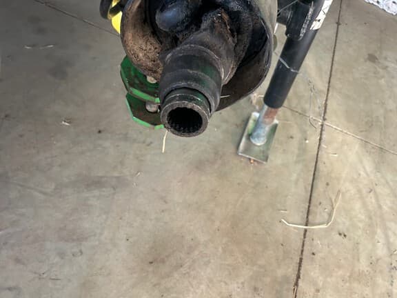 Image of John Deere 567 equipment image 1