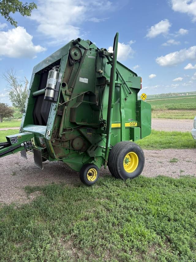 Image of John Deere 567 equipment image 1