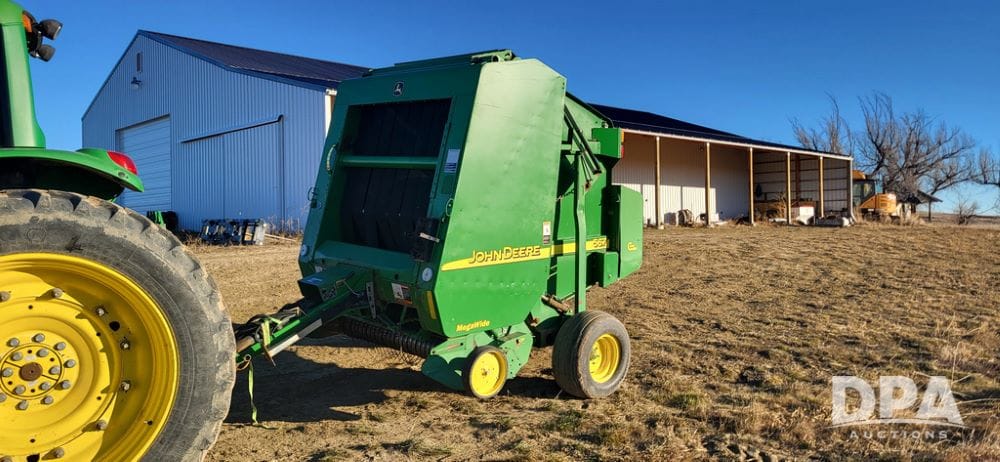 2002 John Deere 567 Equipment Image0
