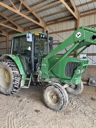Image of John Deere 6220 equipment image 2