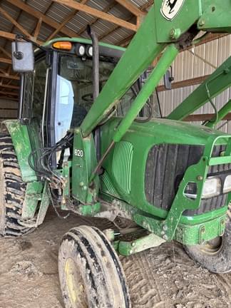 Image of John Deere 6220 equipment image 4