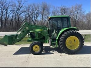 2002 John Deere 6220 Image