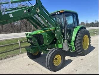 Image of John Deere 6220 equipment image 4