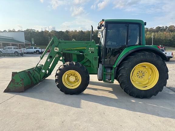 Image of John Deere 6320 equipment image 1