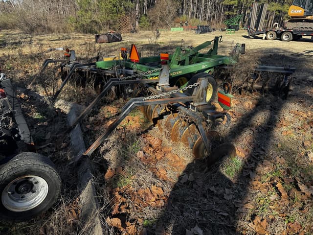 Image of John Deere 637 equipment image 4