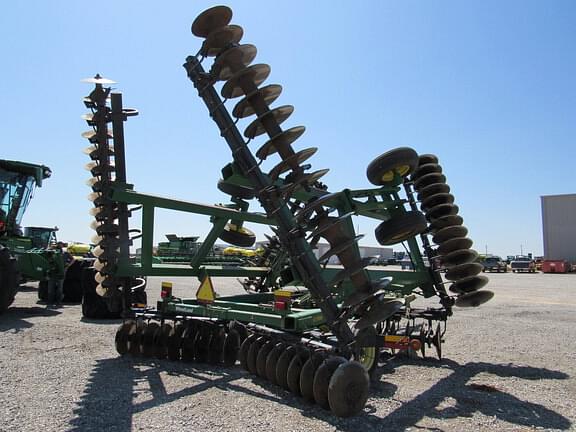 Image of John Deere 637 equipment image 4