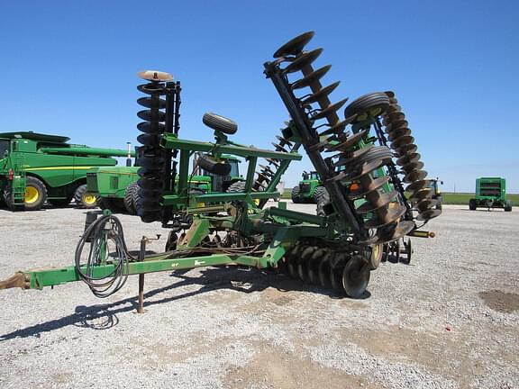 Image of John Deere 637 Primary image