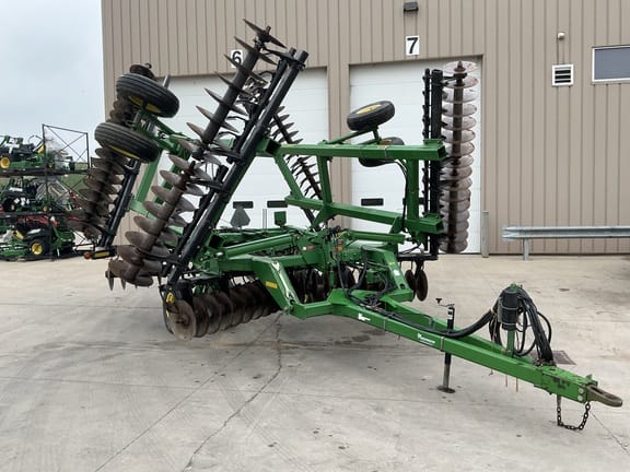 2002 John Deere 637 Equipment Image0