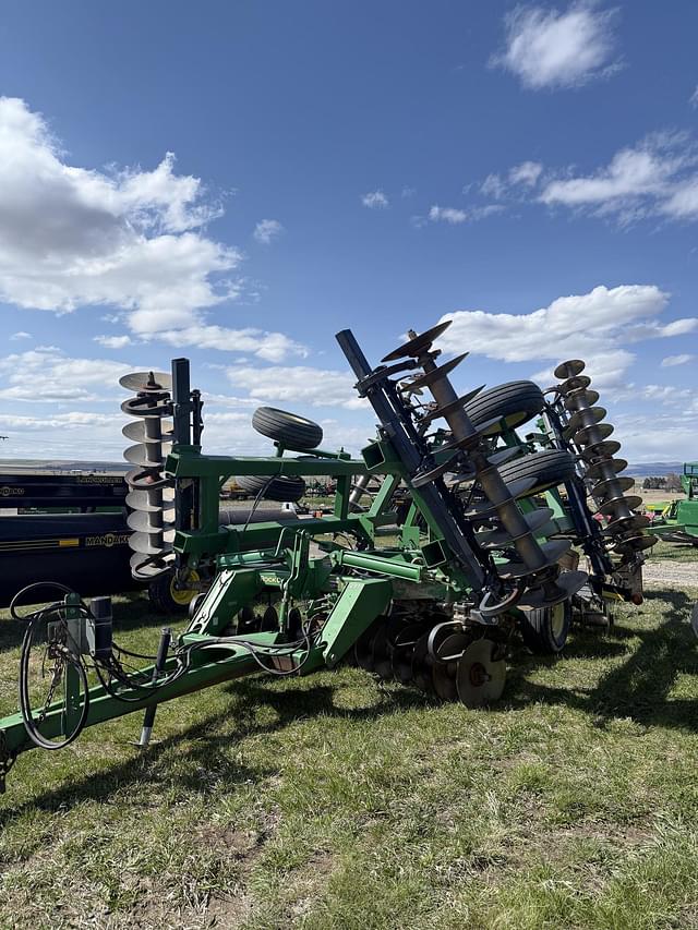 Image of John Deere 637 equipment image 2