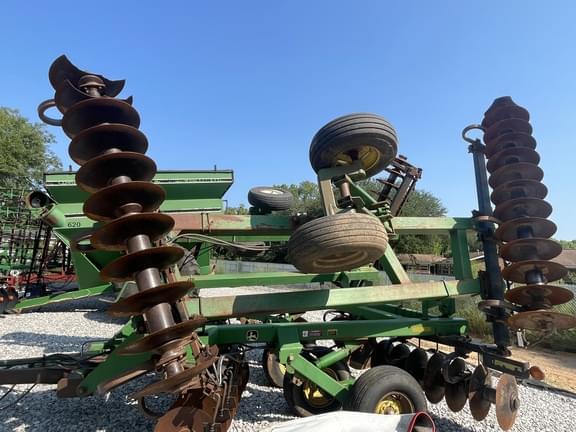 Image of John Deere 637 equipment image 2