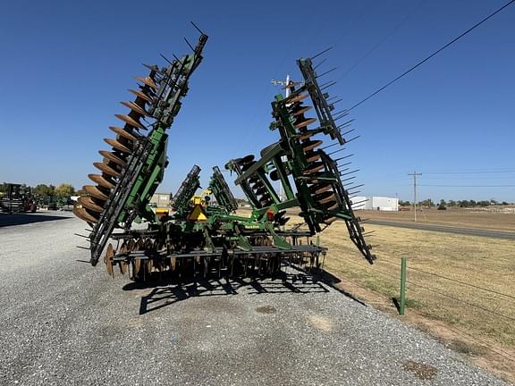 Image of John Deere 637 equipment image 3