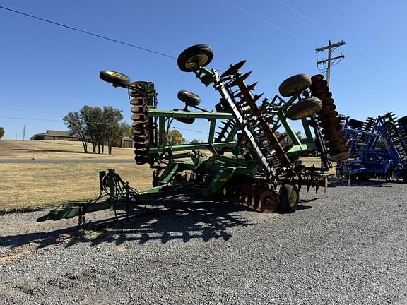 Image of John Deere 637 equipment image 2