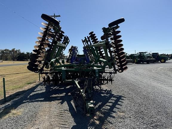 Image of John Deere 637 equipment image 1