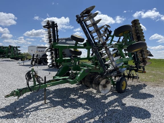 2002 John Deere 637 Equipment Image0