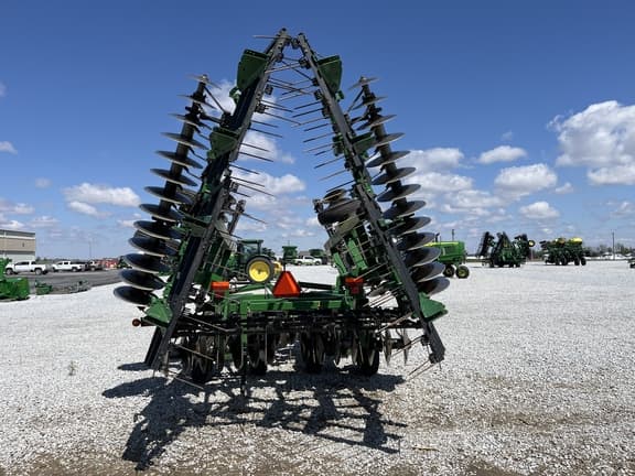 Image of John Deere 637 equipment image 4