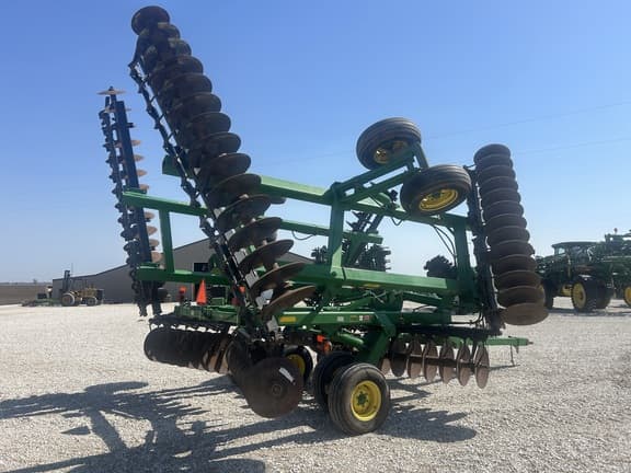 Image of John Deere 637 equipment image 4