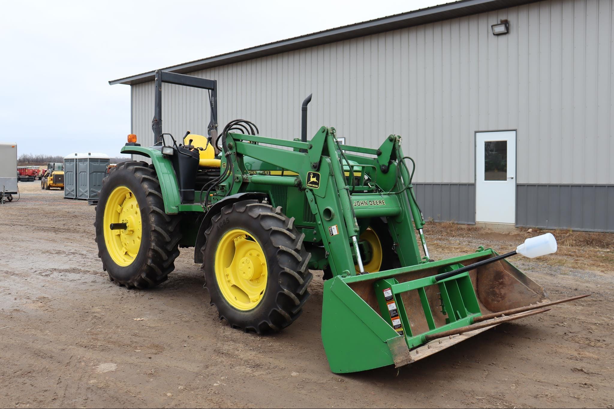 Main image John Deere 6410