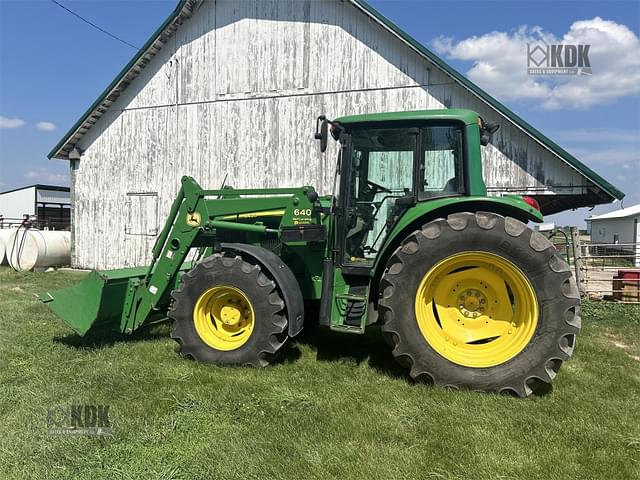 Image of John Deere 6420 equipment image 4