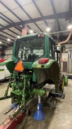 Image of John Deere 6420 equipment image 4