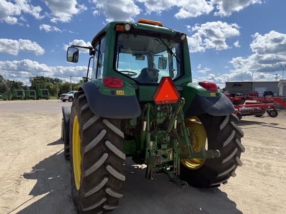Image of John Deere 6420 equipment image 3