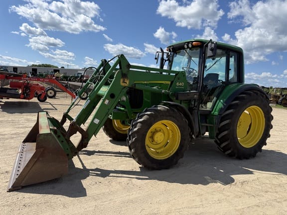 2002 John Deere 6420 Equipment Image0