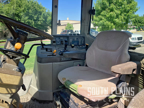 Image of John Deere 6420 equipment image 4