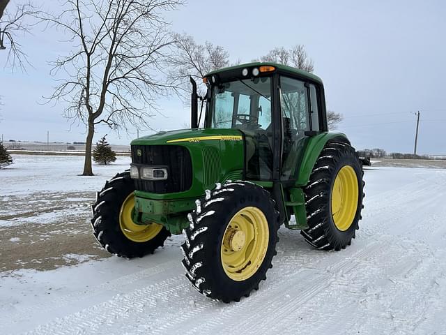 Image of John Deere 6420 equipment image 1