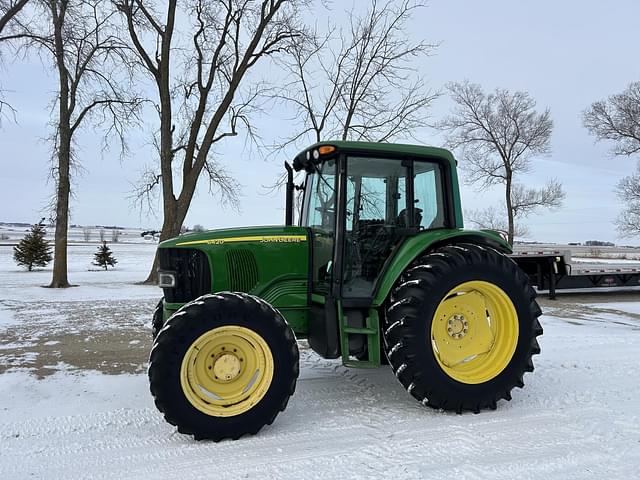 Image of John Deere 6420 equipment image 1