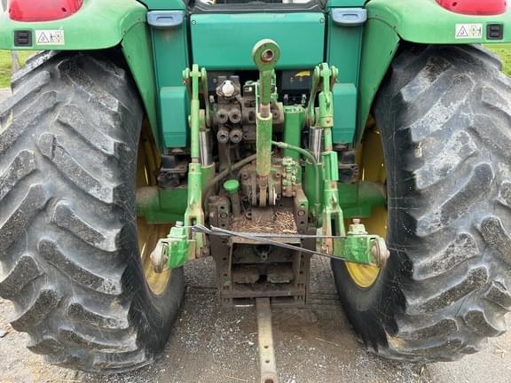 Image of John Deere 6420 equipment image 3