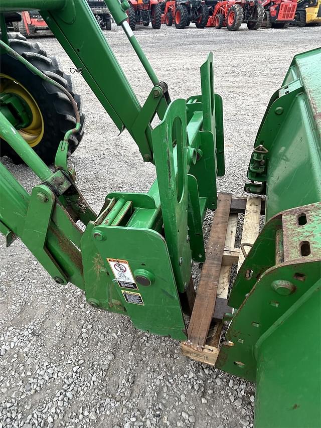 Image of John Deere 6420 equipment image 3