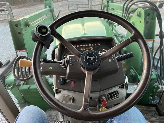 Image of John Deere 6420 equipment image 4