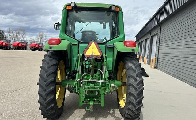 Image of John Deere 6420 equipment image 4