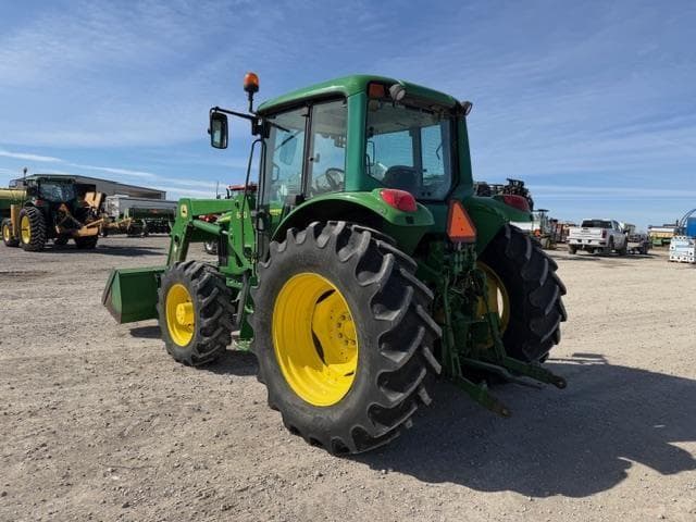 Image of John Deere 6420 equipment image 2