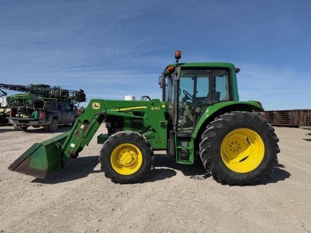Image of John Deere 6420 equipment image 1