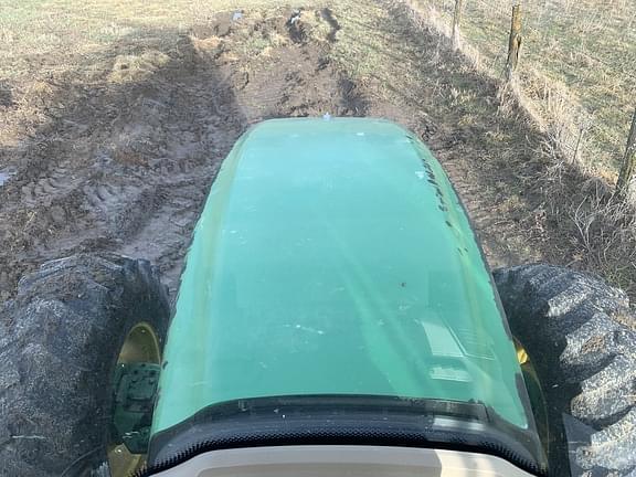 Image of John Deere 6420 equipment image 1