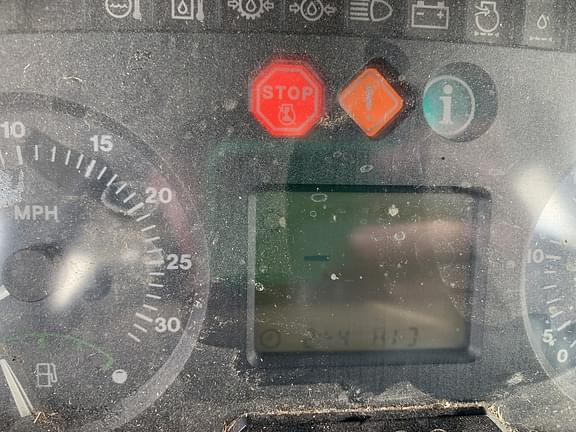 Image of John Deere 6420 equipment image 4