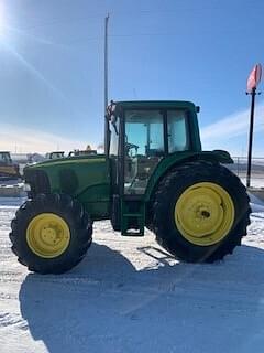 Image of John Deere 6420 equipment image 1