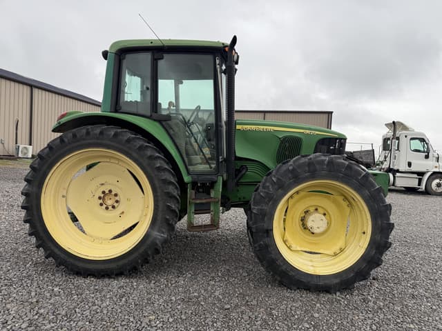 Image of John Deere 6420 equipment image 3