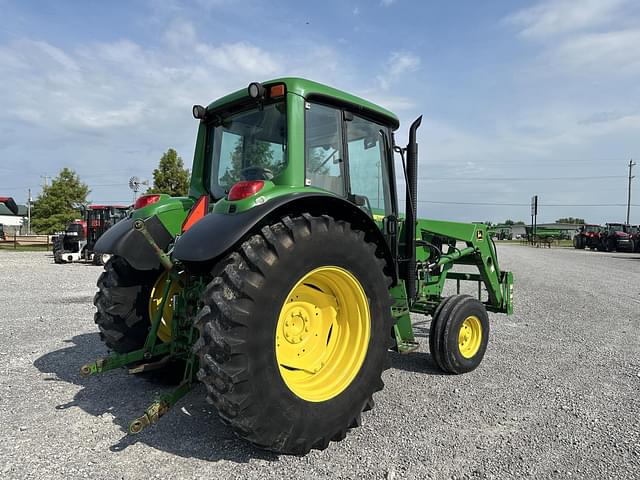 Image of John Deere 6420 equipment image 4